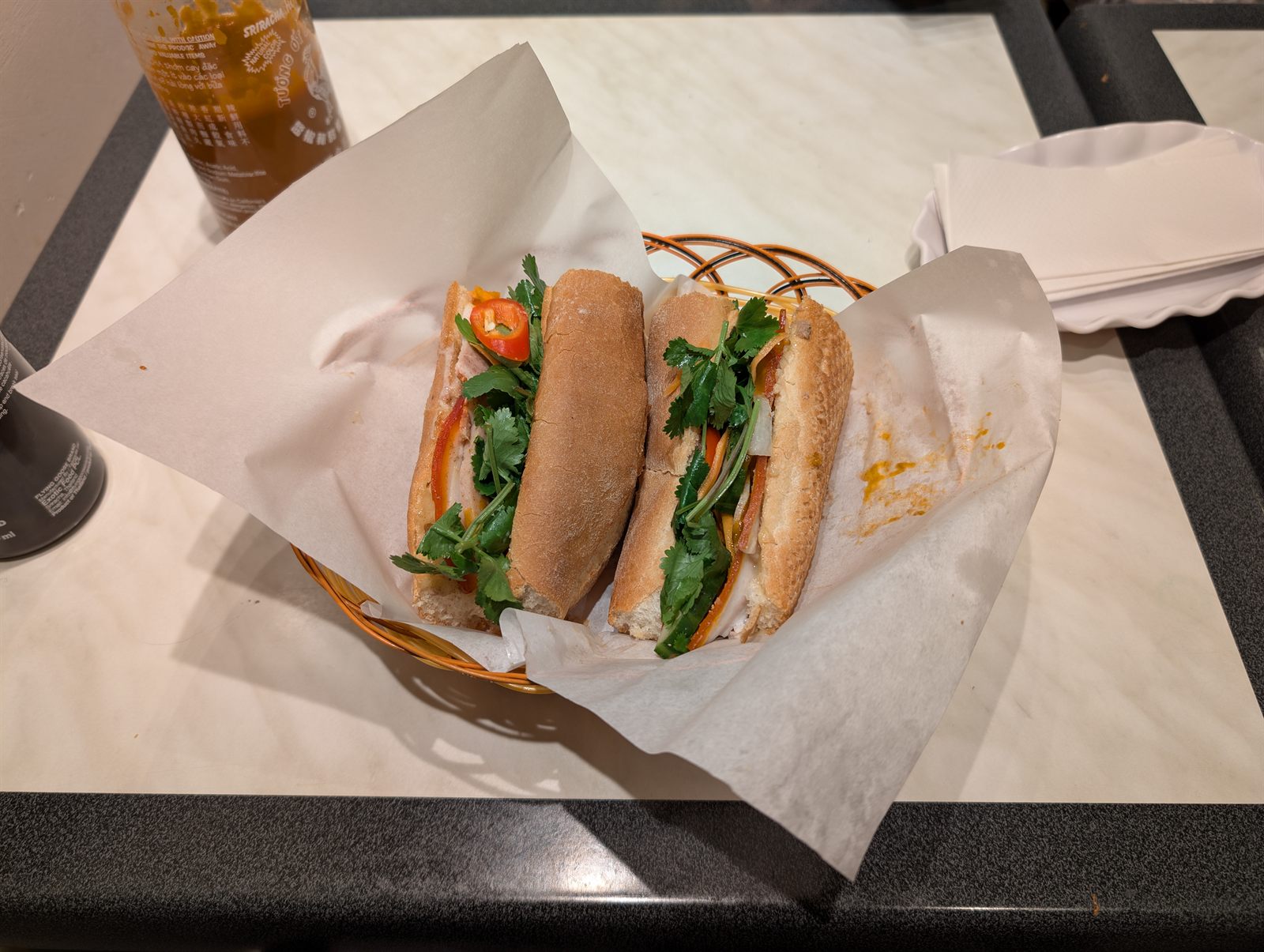 Bánh Mì Thịt Nguội & Pa Tê Chín Ngón (Khởi Lập 1970)